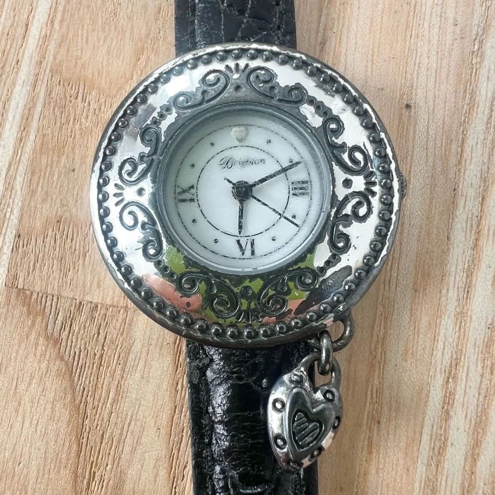 Brighton ladies London silver tone black leather NEW BATTERY